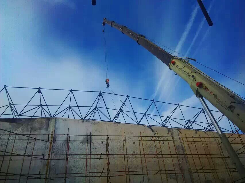 西青食堂网架结构工程